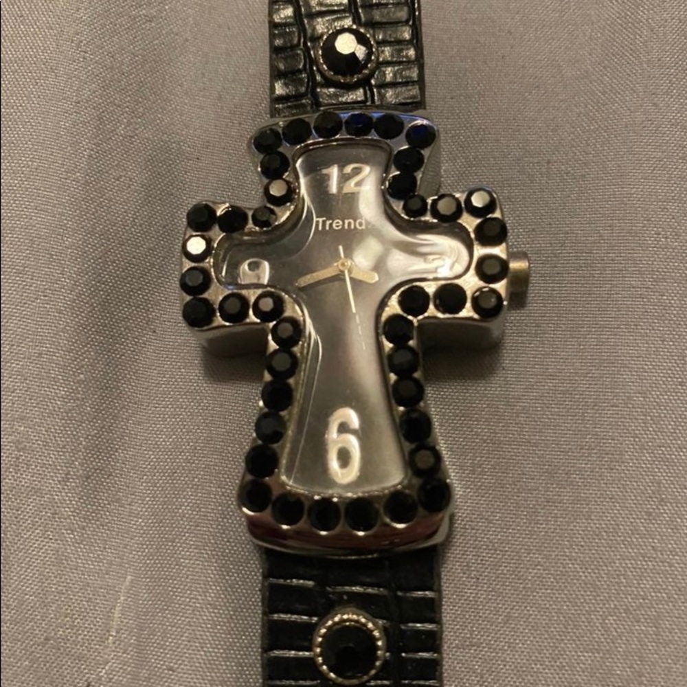 Cross Watch with Leather Band - Picture 3 of 3